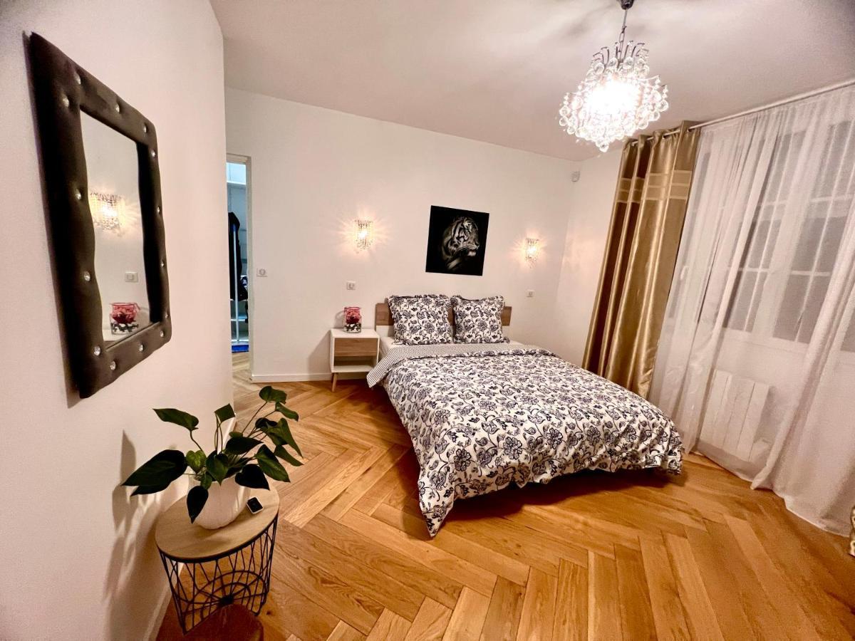 Alexandru Home Boissy-Saint-Léger Exteriér fotografie
