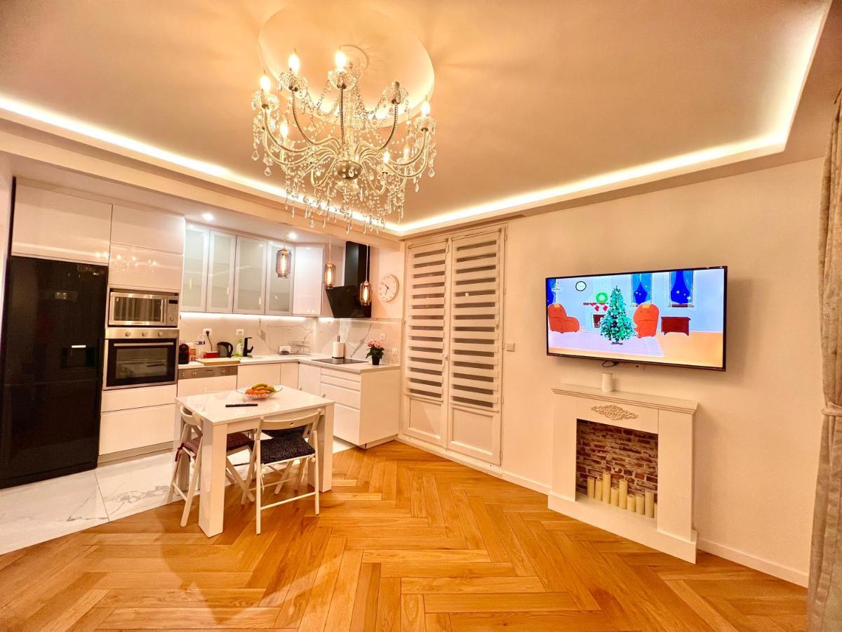 Alexandru Home Boissy-Saint-Léger Exteriér fotografie
